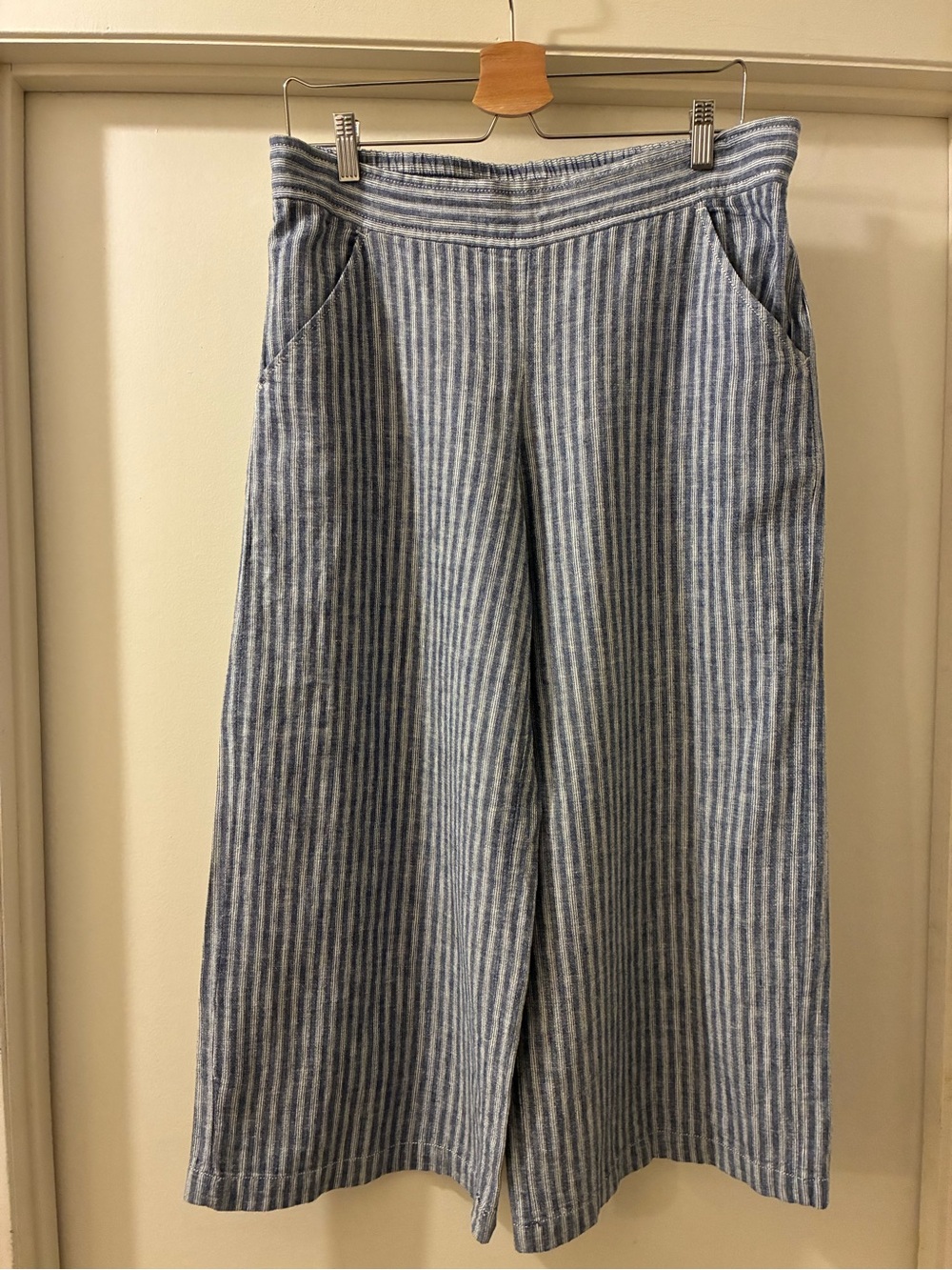 Max Studio Blue & White Striped Cropped Wide-Leg Pants